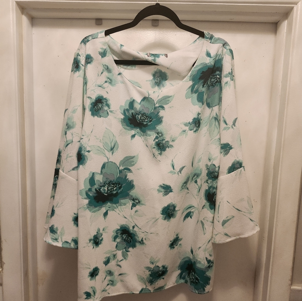 Pretty green floral shirt